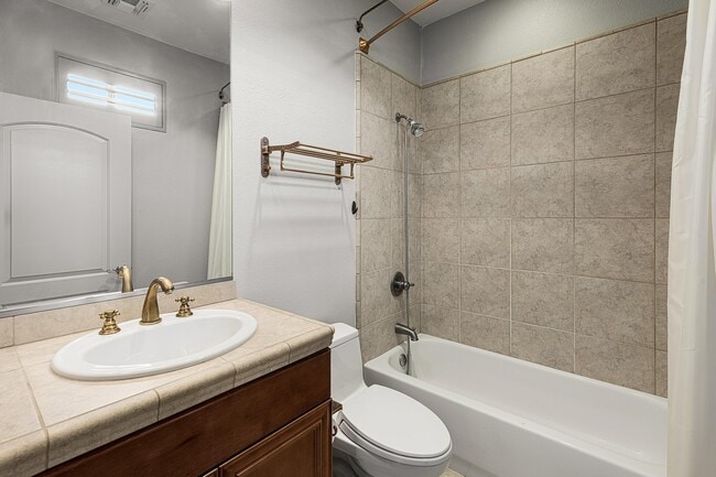 Building Photo - 450 White Fox Trail