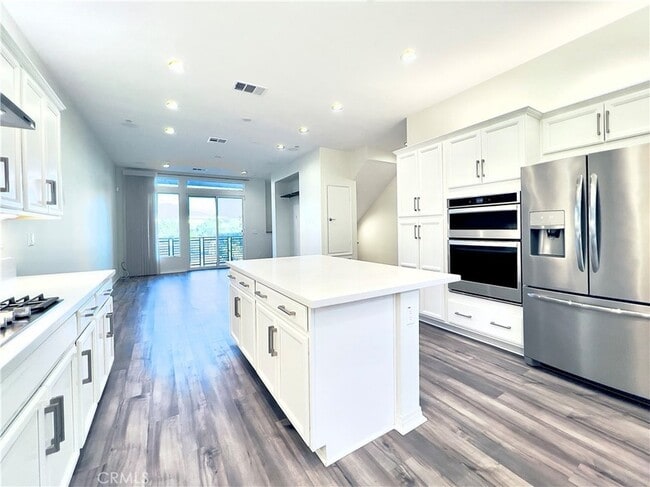 Building Photo - 110 Keeper