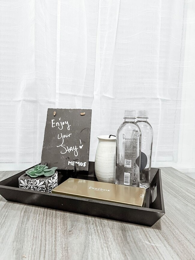 Building Photo - 2244 Park St