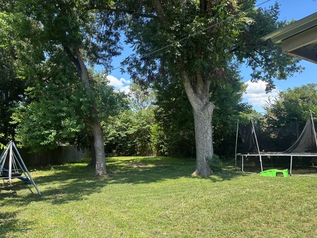 Building Photo - 558 Beaver Bend Rd