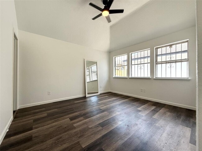 Building Photo - 6347 Marinwood Dr