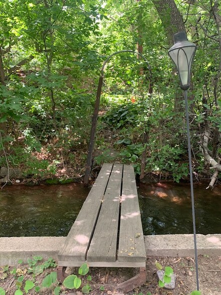 Building Photo - 1044 Maxwell Ave