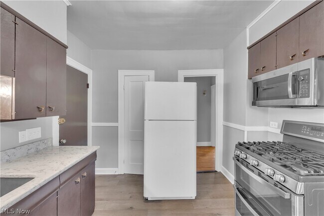 Building Photo - 1347 Marlowe Ave