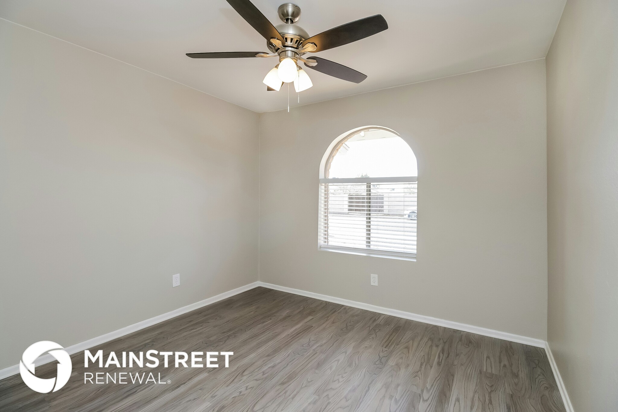 Building Photo - 1509 S Cochise