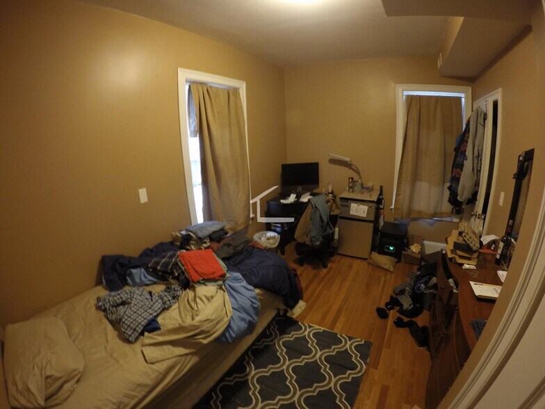 Building Photo - 8 Saint Lukes Rd