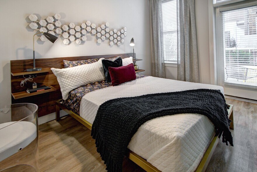 The Atherton 2100 South Blvd Charlotte NC 28203 Apartment Finder