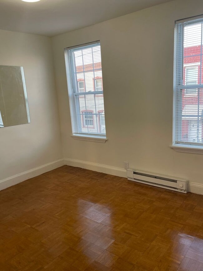 Building Photo - Beautiful 2BR home in Port Richmond