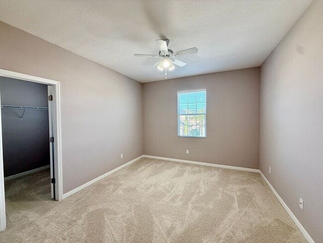 Building Photo - SPACIOUS Two Story Beautiful 5/4 Home in The Enclave At Aloma!