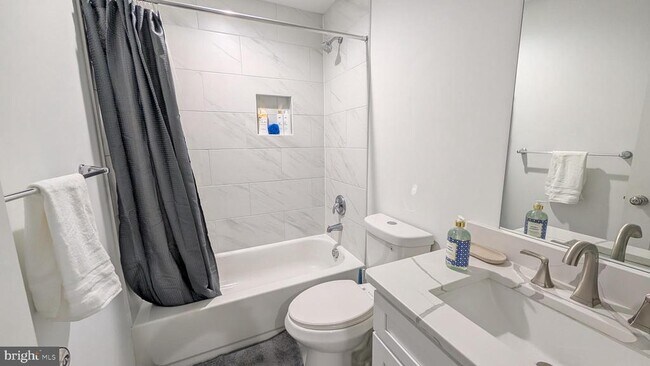 Building Photo - 2253 Papermill Rd