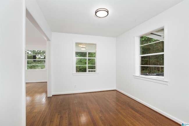 Building Photo - 724 Rose Dr