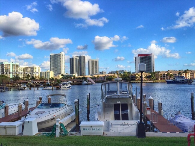 Building Photo - 600 Three Islands Boulevard