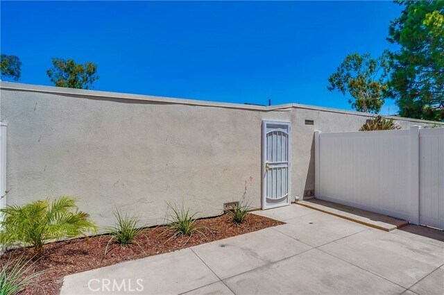 Building Photo - 28619 Friarstone Ct