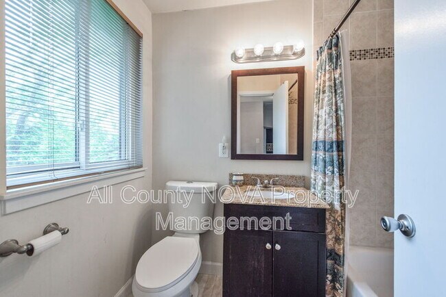 Building Photo - 10343 Bushman Dr
