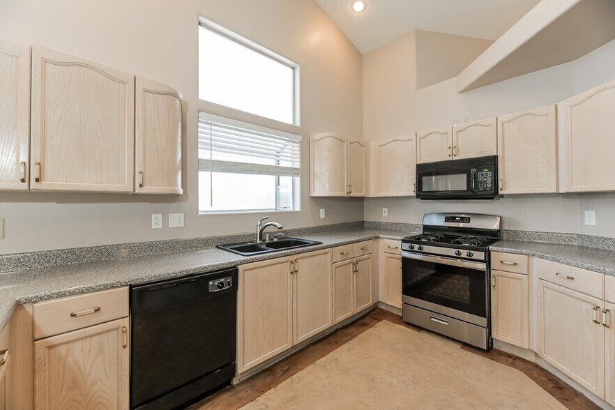 Building Photo - 170 Coastal Pier Ct