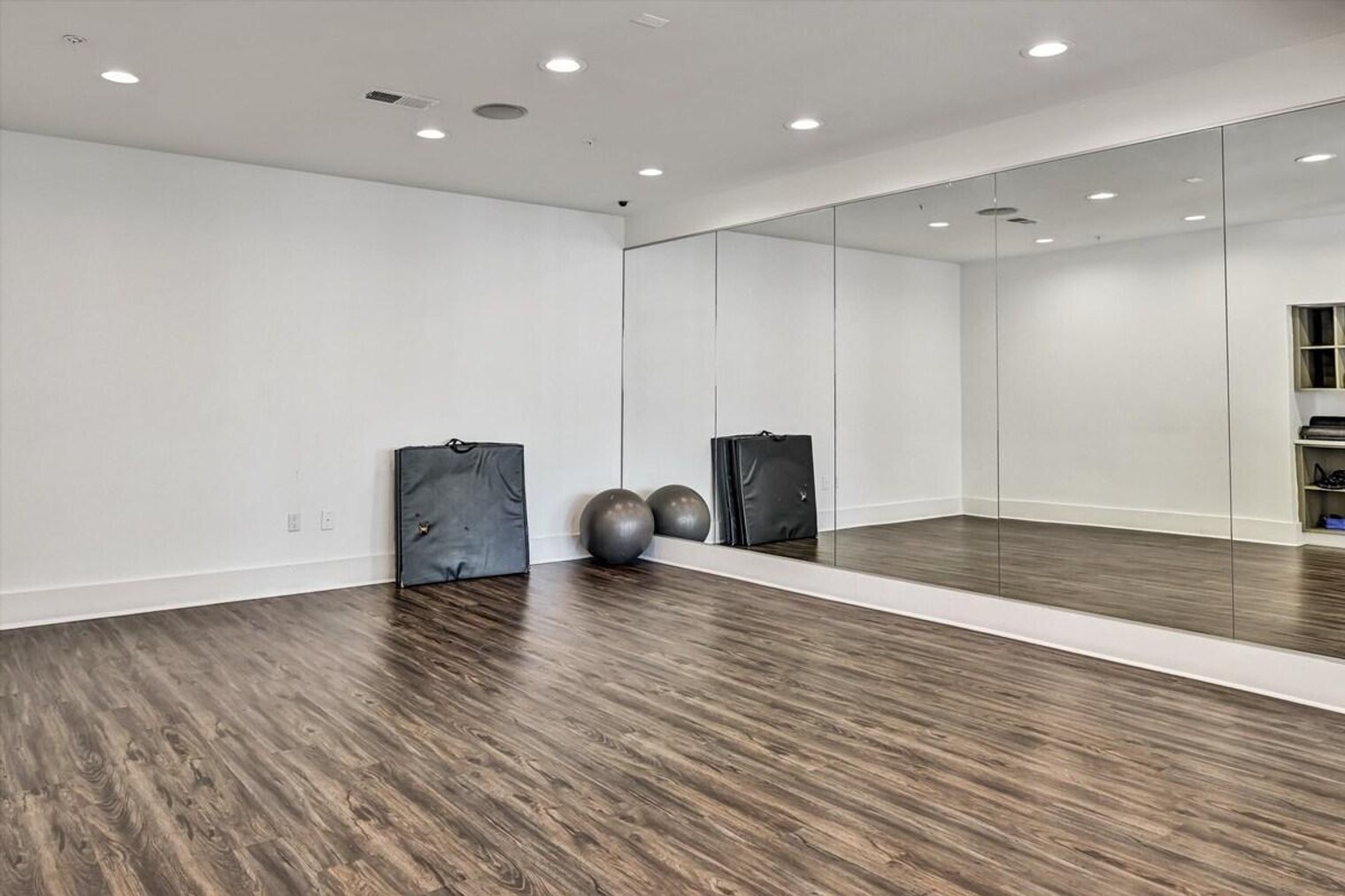 Building Photo - 782 Peachtree St NE