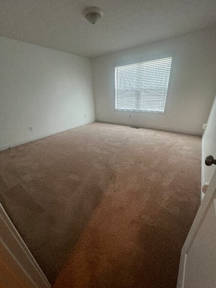 Building Photo - 12411 Sheppard Way