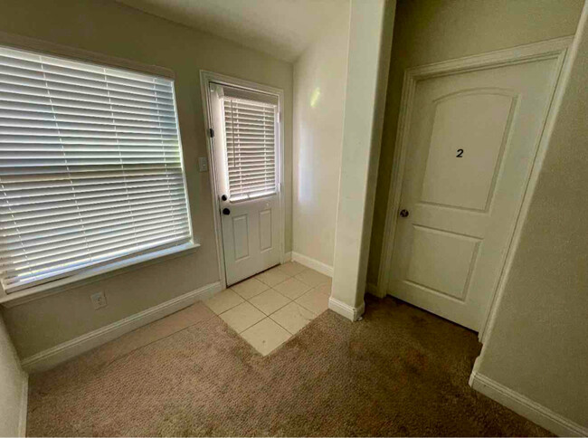 Building Photo - 354 Highmeadow Dr