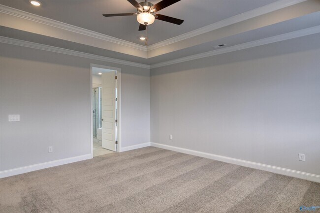 Building Photo - 190 Clift Crk Dr