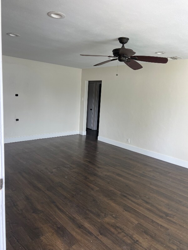 Building Photo - 920 N San Antonio Ave