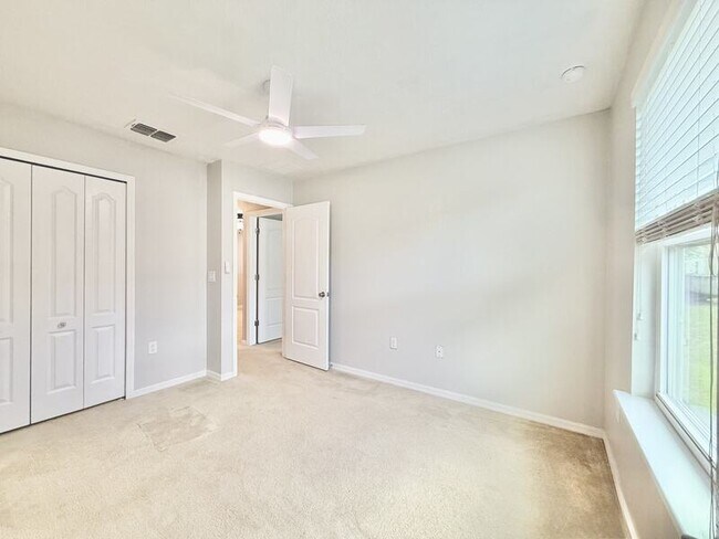 Building Photo - 3824 Exeter Ln