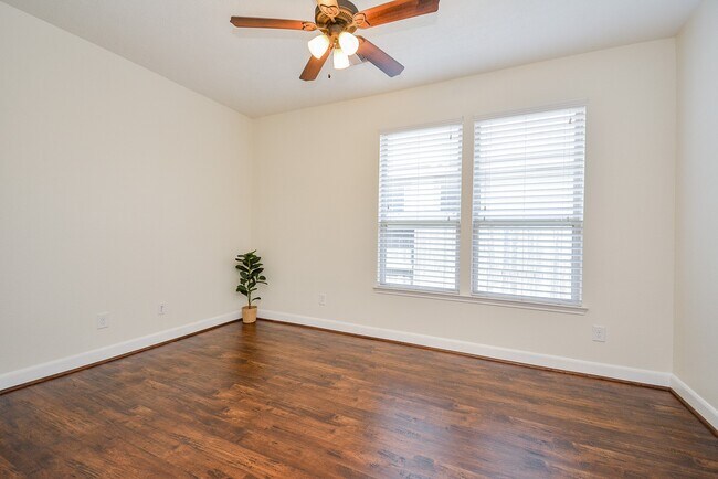 Building Photo - 4927 Lattimore Creek Dr