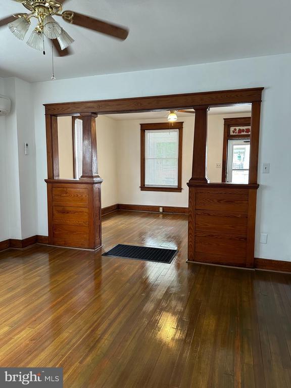 Building Photo - 239 N Stratton St