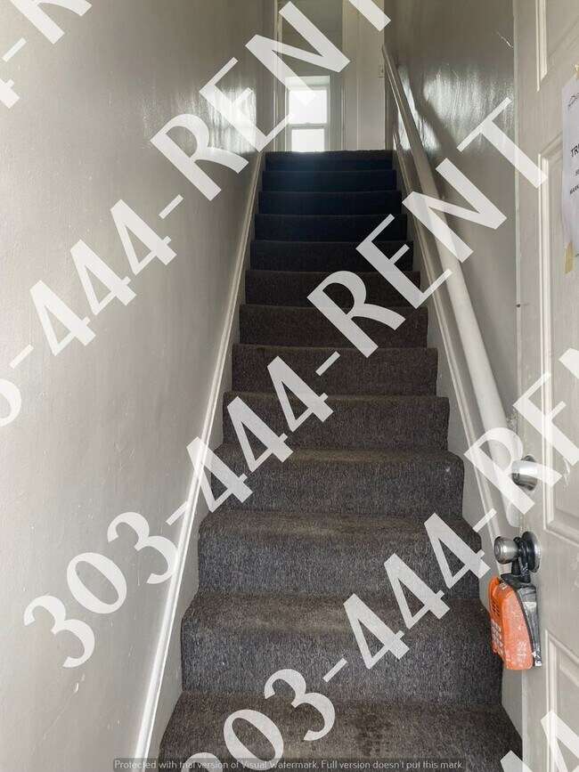 Building Photo - 10625