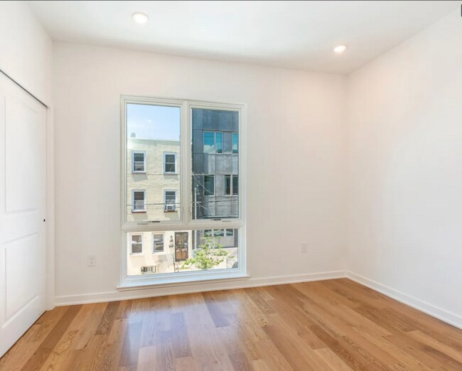 Building Photo - 1123 S 20th St