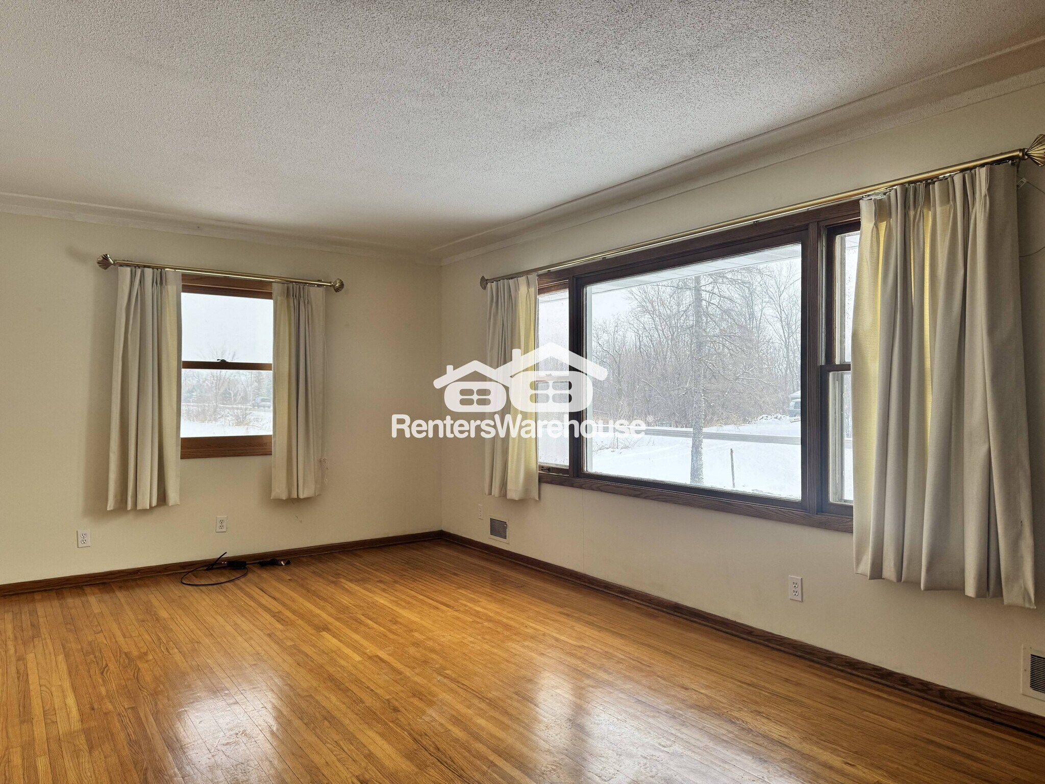 Building Photo - 8225 20th Ave N