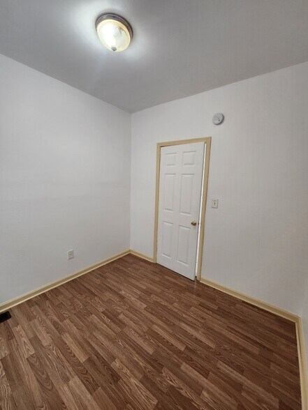 Building Photo - 1066 Webster St