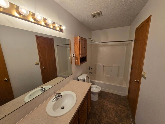 Building Photo - 1914 S Prescott Cir