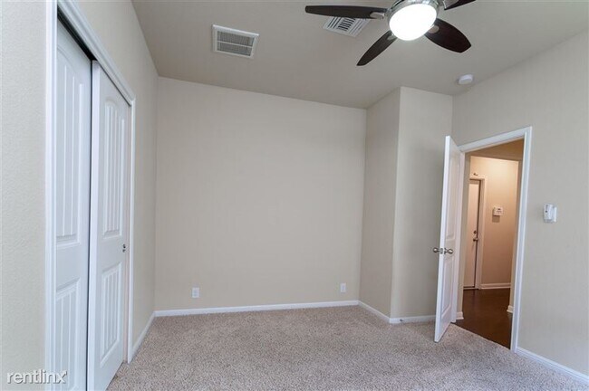 Building Photo - 11604 Yeadon Way
