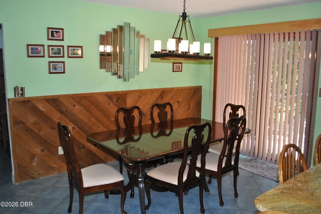 Building Photo - 5590 Lancewood Cir S