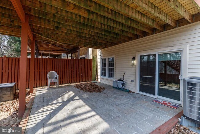 Building Photo - 2733 Quarry Heights Way
