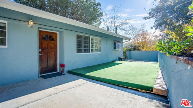 Building Photo - 9631 Crystal View Dr