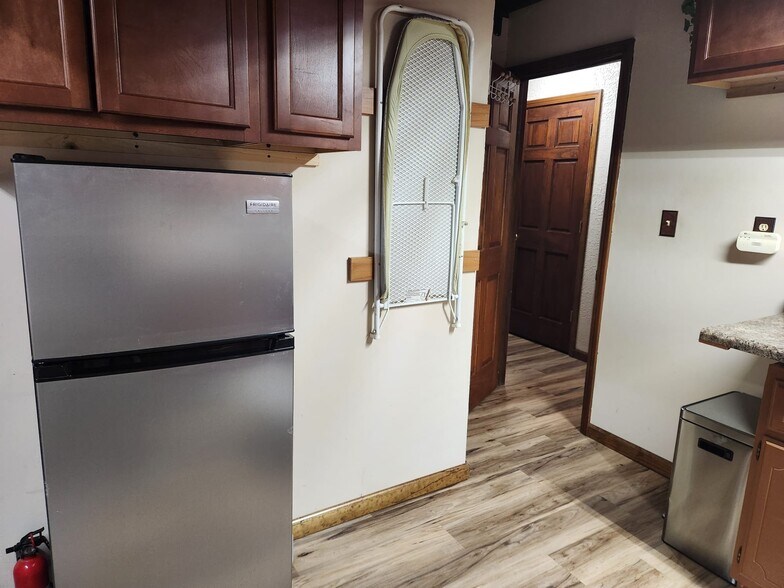 Building Photo - 28210 12th Ave