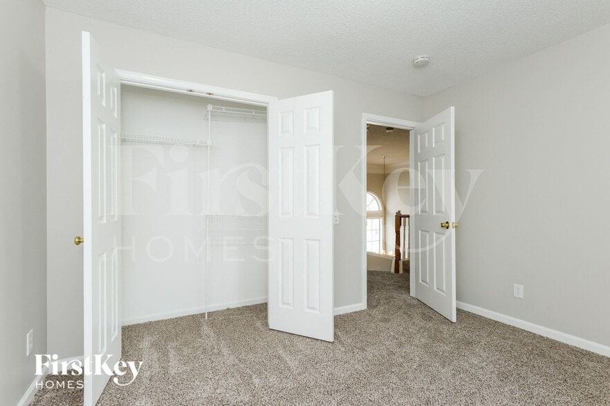 Building Photo - 11330 Wagonford Ln