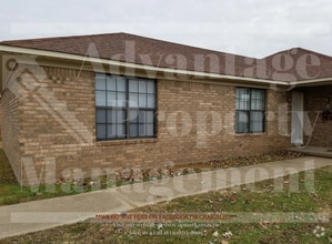 Building Photo - Spacious 2-Bedroom Duplex in Conway!