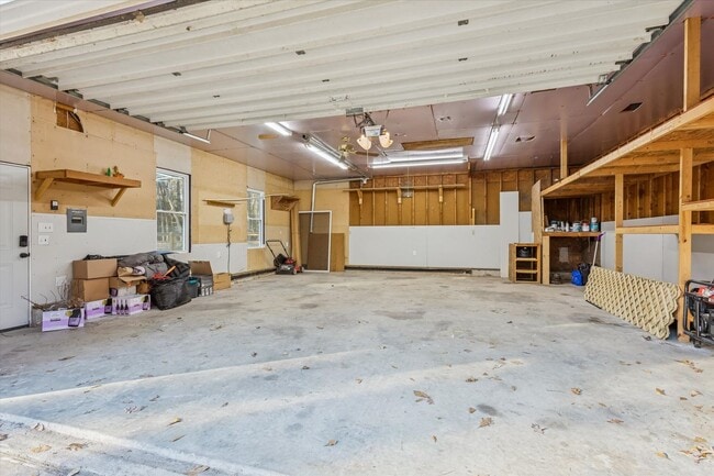 Building Photo - Quiet Coastal VA Yorktown Rental Near Bases