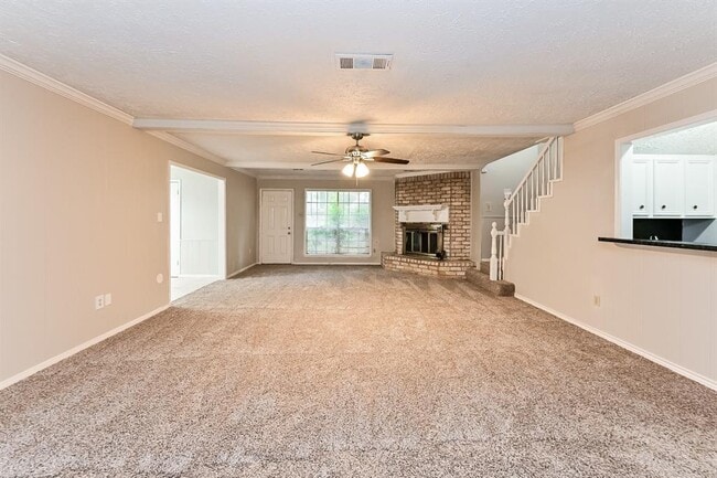 Building Photo - 16911 Memorial Oaks Ln