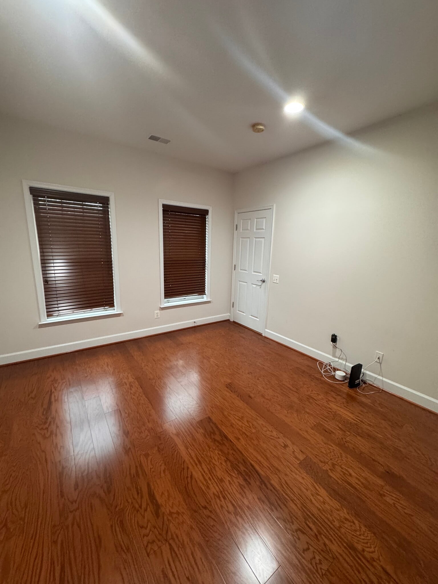 1st level bedroom and closet - 14627 Weeburn Way