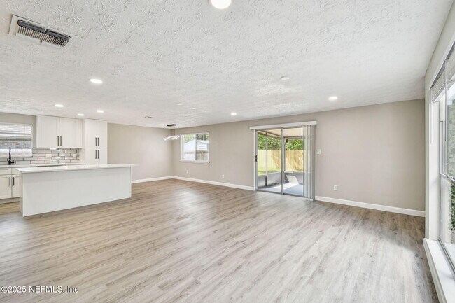 Building Photo - 2258 George Wythe Rd
