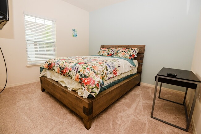 Building Photo - 3241 Wish Ave