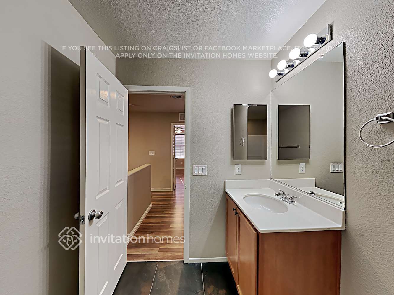 Building Photo - 7912 Point Oaks Ct