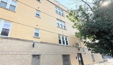 Building Photo - 3357 W Huron St