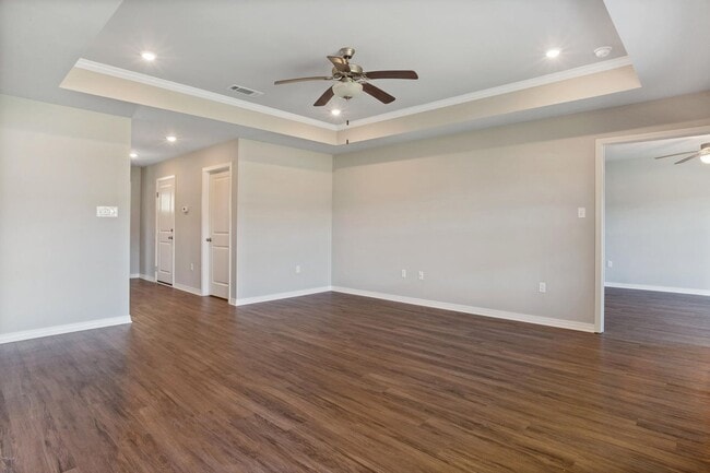 Building Photo - 3 BD 2 BA Split plan Home in the Ocean Spr...