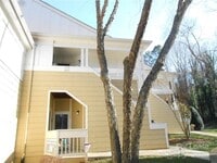 Building Photo - 763 Southwest Dr