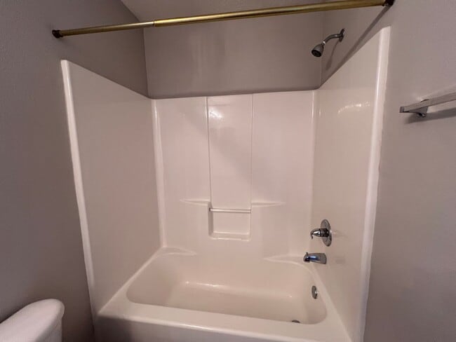 Building Photo - End Unit in Gables at Wingfield - Priced t...