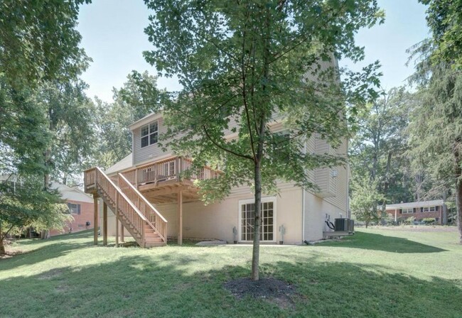 Building Photo - 18413 Cedar Dr