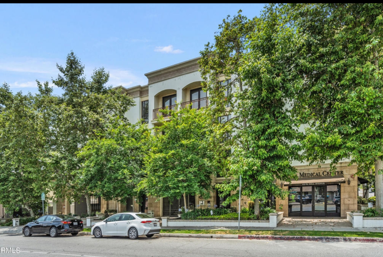 Building Photo - 333 N Hill Ave